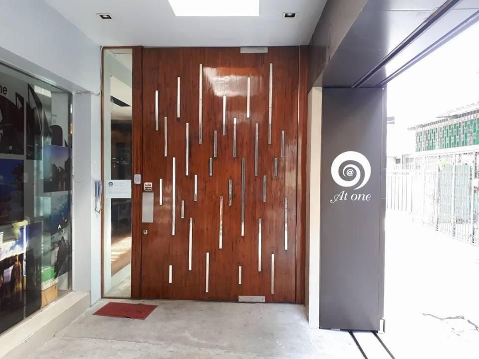 华南蓬1号酒店 曼谷 外观 照片