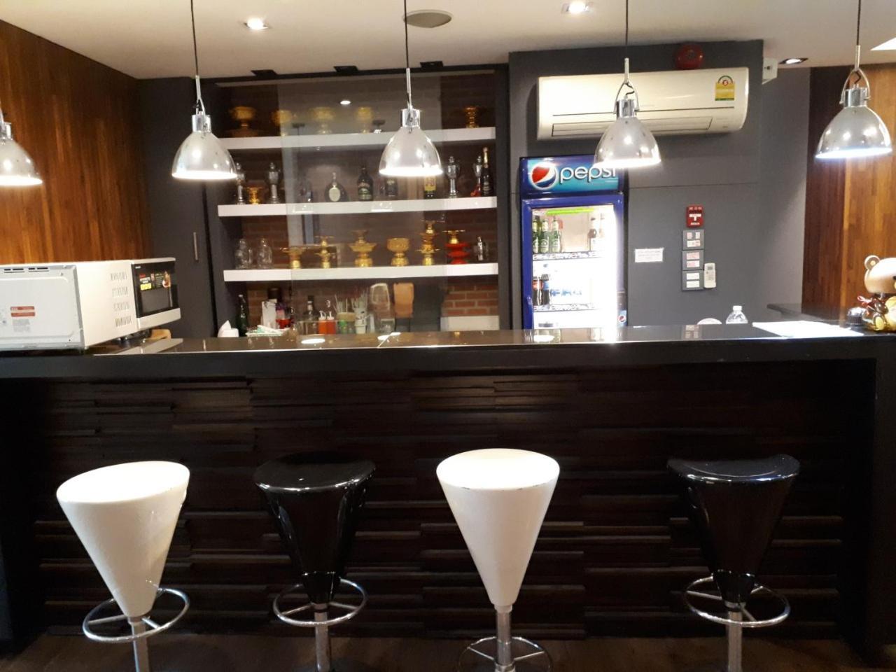 华南蓬1号酒店 曼谷 外观 照片